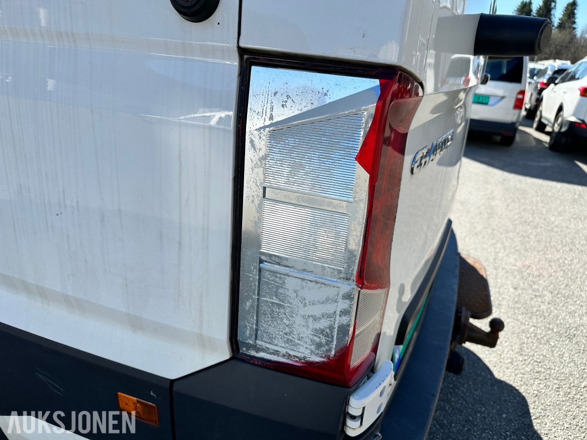 2018 Volkswagen Crafter 35 L3 2,0 TDI 177hk aut Repobjekt, 145300km