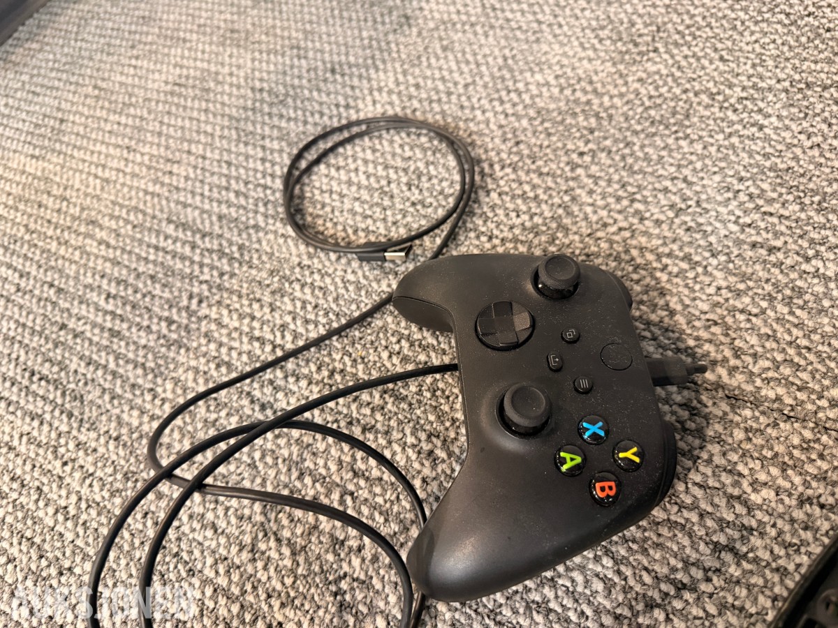 Microsoft Xbox Series X med 2 kontrollere