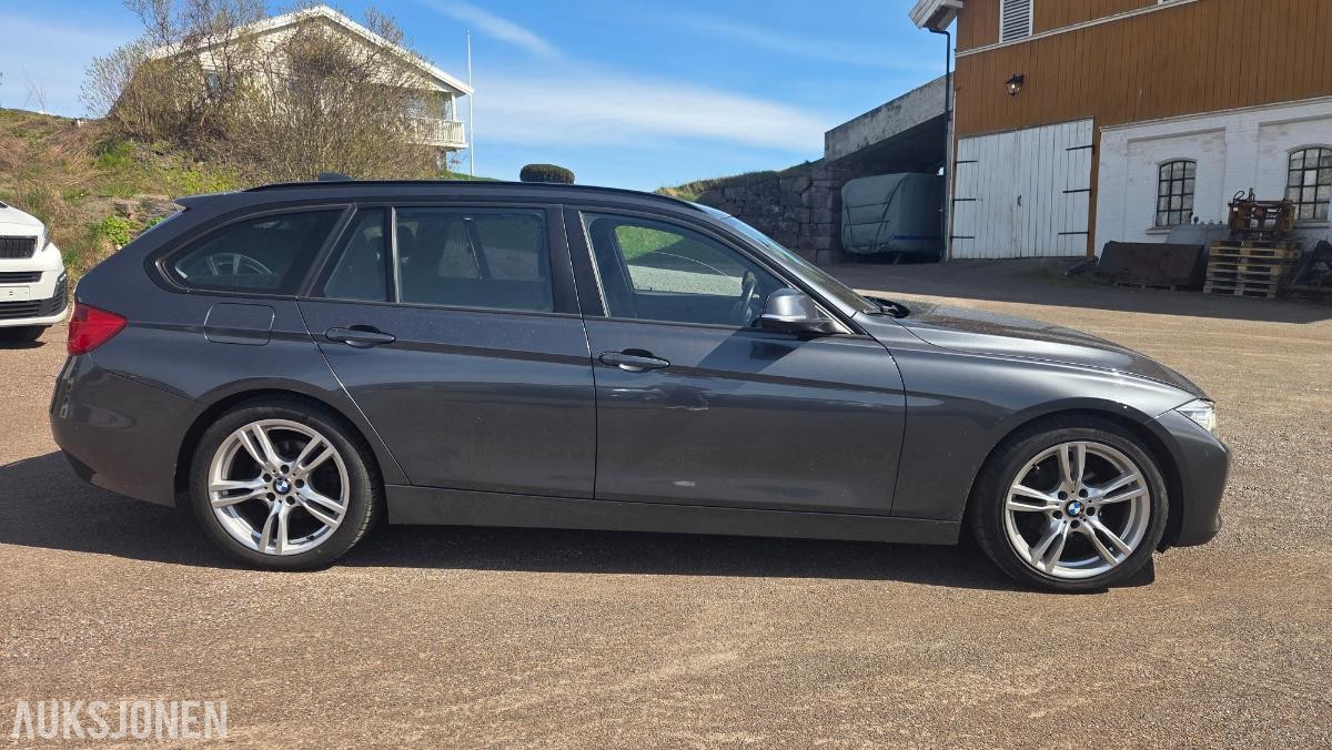 2013 BMW 3-serie, 316I 1.6-136 aut Rep objekt, 175000km