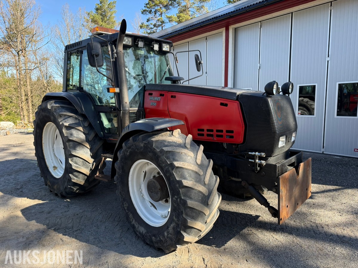 1997 Valmet 8750 Traktor 190 hk – Delta Powershift - Brøytefeste