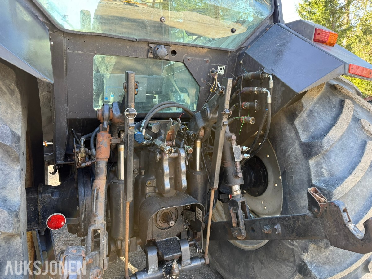 1997 Valmet 8750 Traktor 190 hk – Delta Powershift - Brøytefeste