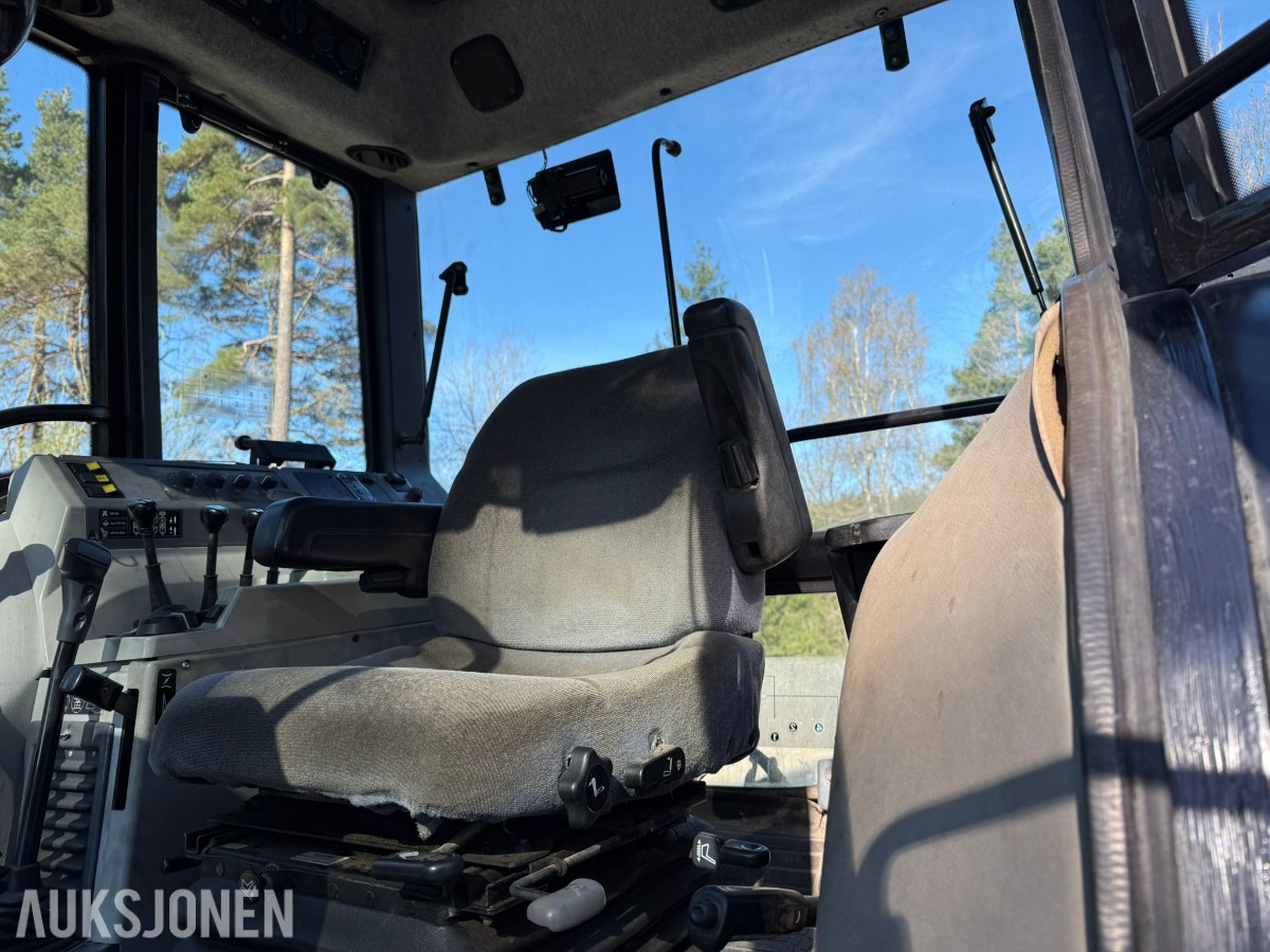 1997 Valmet 8750 Traktor 190 hk – Delta Powershift - Brøytefeste
