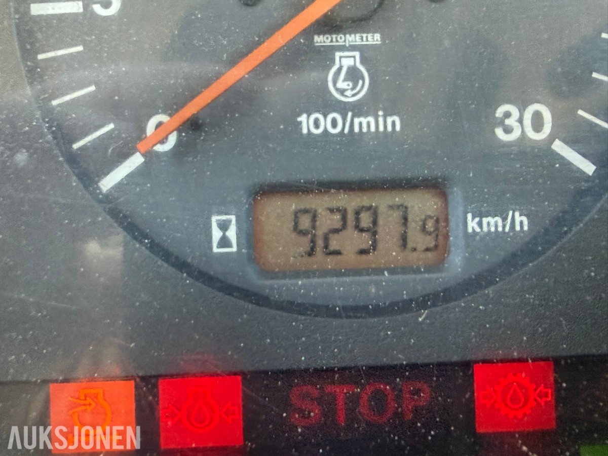 1997 Valmet 8750 Traktor 190 hk – Delta Powershift - Brøytefeste