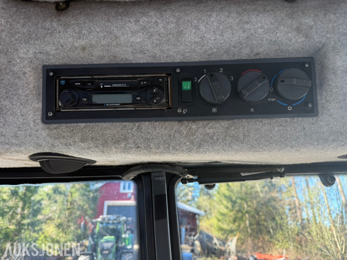 1997 Valmet 8750 Traktor 190 hk – Delta Powershift - Brøytefeste