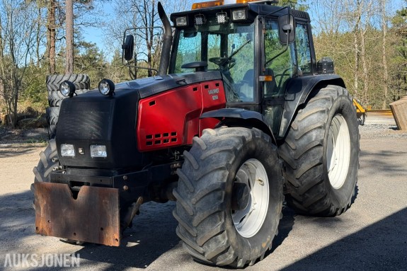 1997 Valmet 8750 Traktor 190 hk – Delta Powershift - Brøytefeste