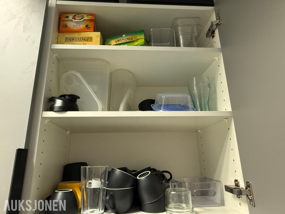 Kjøkkenutstyr, serveringsartikler og inventar