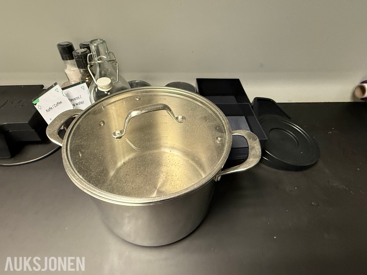 Kjøkkenutstyr, serveringsartikler og inventar