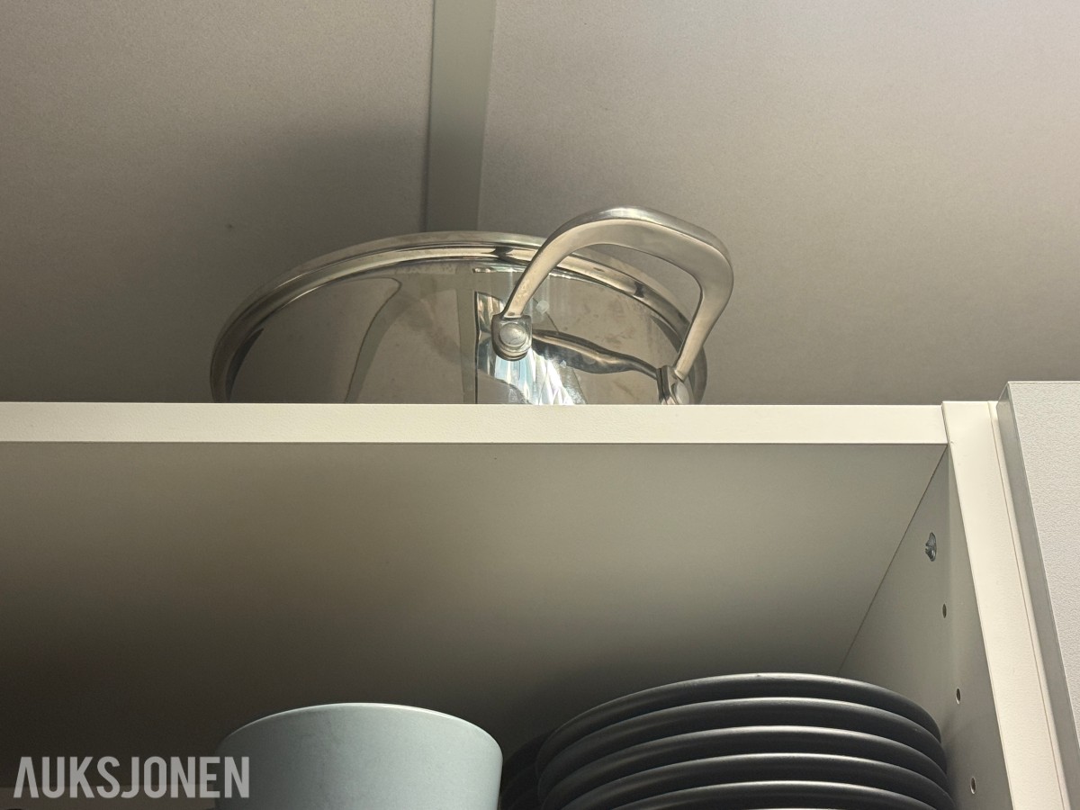 Kjøkkenutstyr, serveringsartikler og inventar