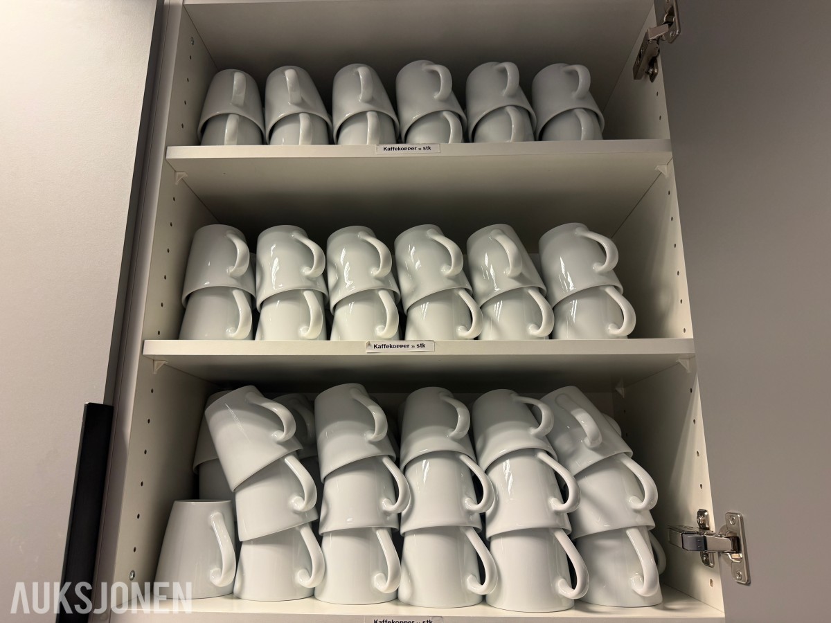 Kjøkkenutstyr, serveringsartikler og inventar