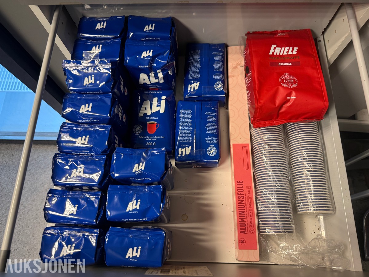 Kjøkkenutstyr, serveringsartikler og inventar