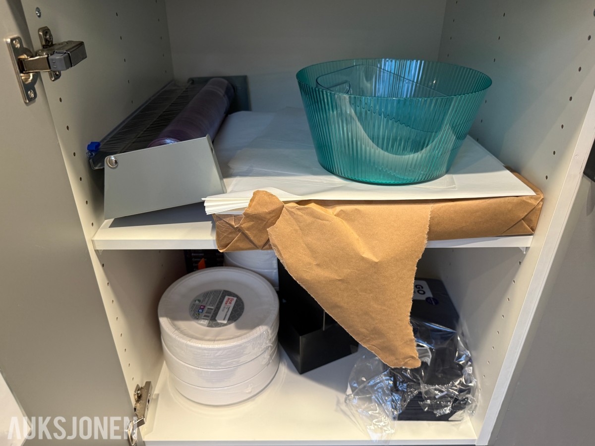 Kjøkkenutstyr, serveringsartikler og inventar
