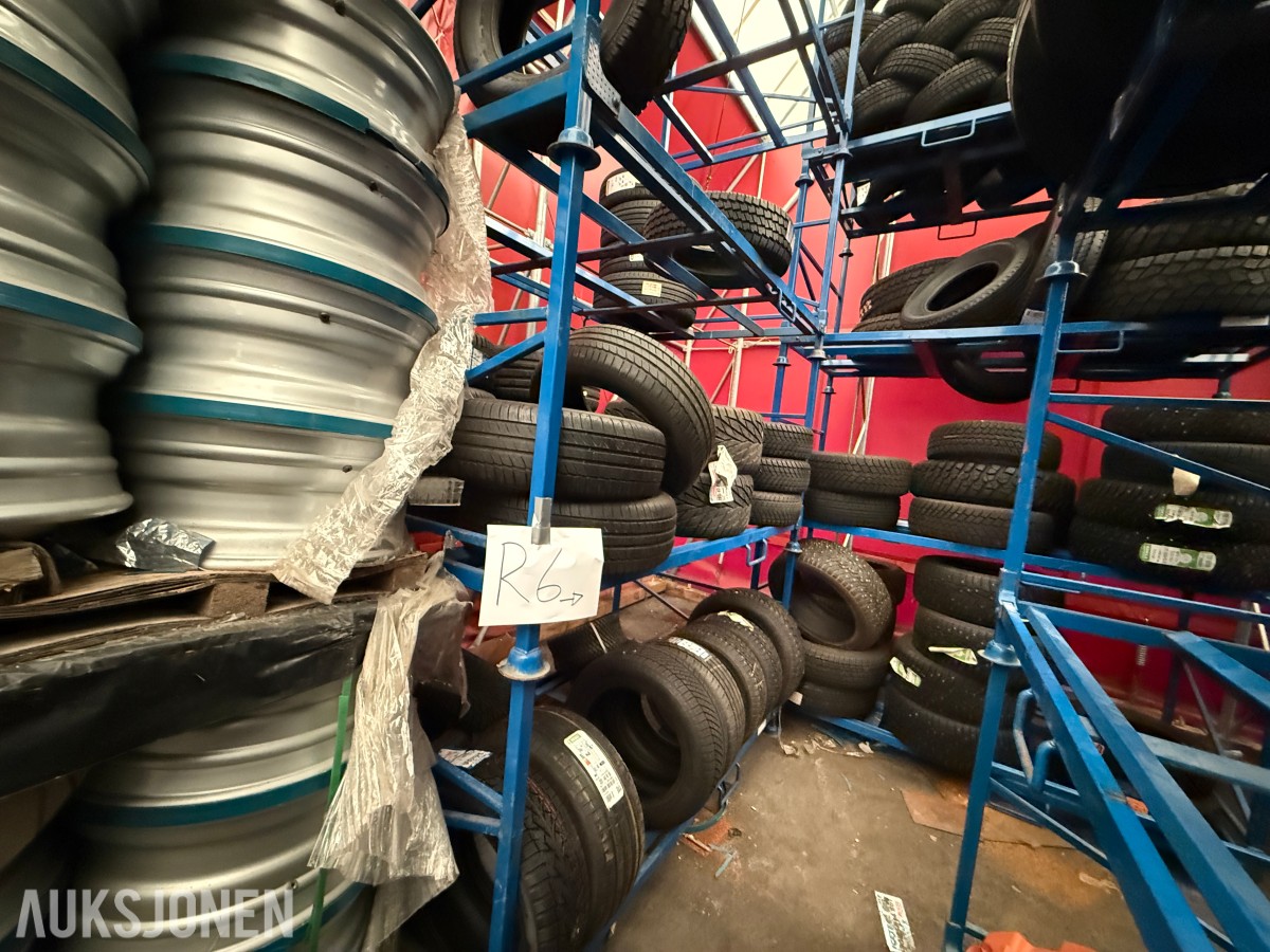 Lager av bildekk – selges samlet