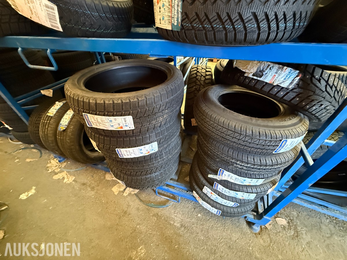 Lager av bildekk – selges samlet