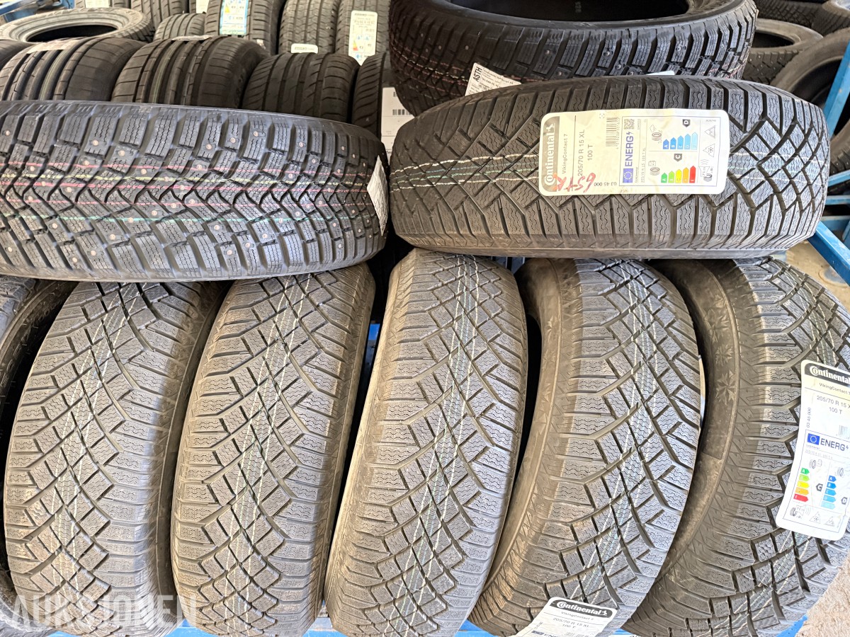 Lager av bildekk – selges samlet