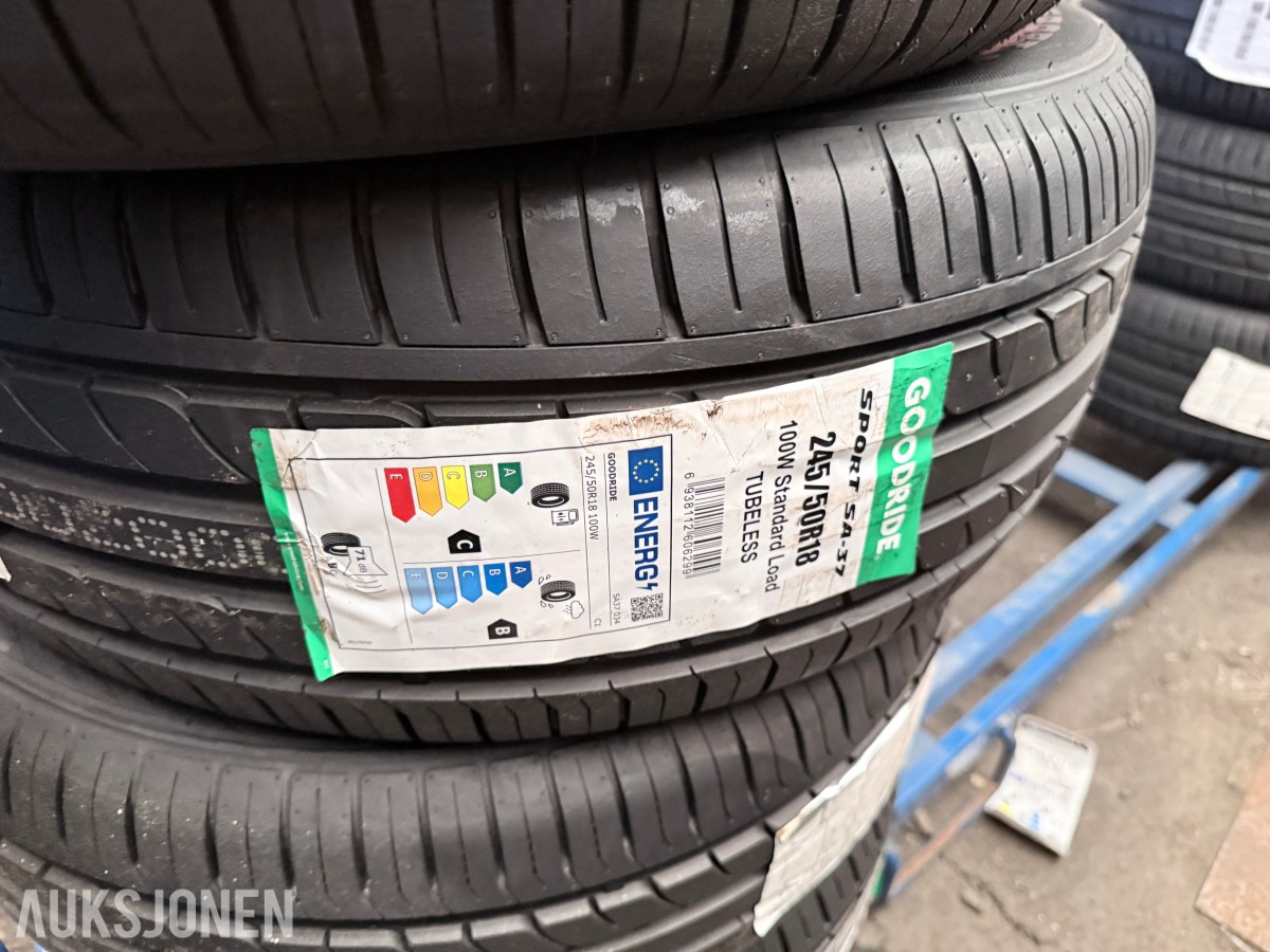 Lager av bildekk – selges samlet