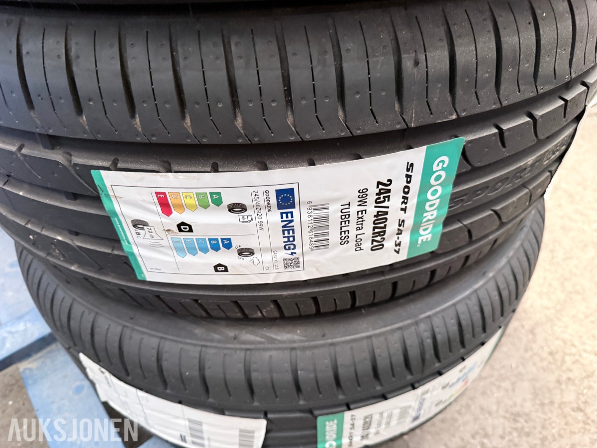 Lager av bildekk – selges samlet
