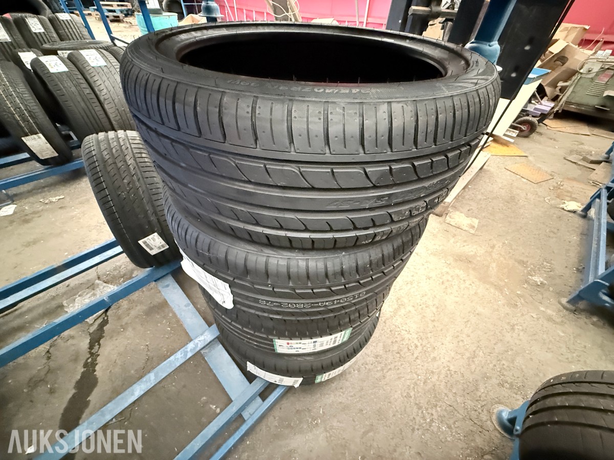 Lager av bildekk – selges samlet