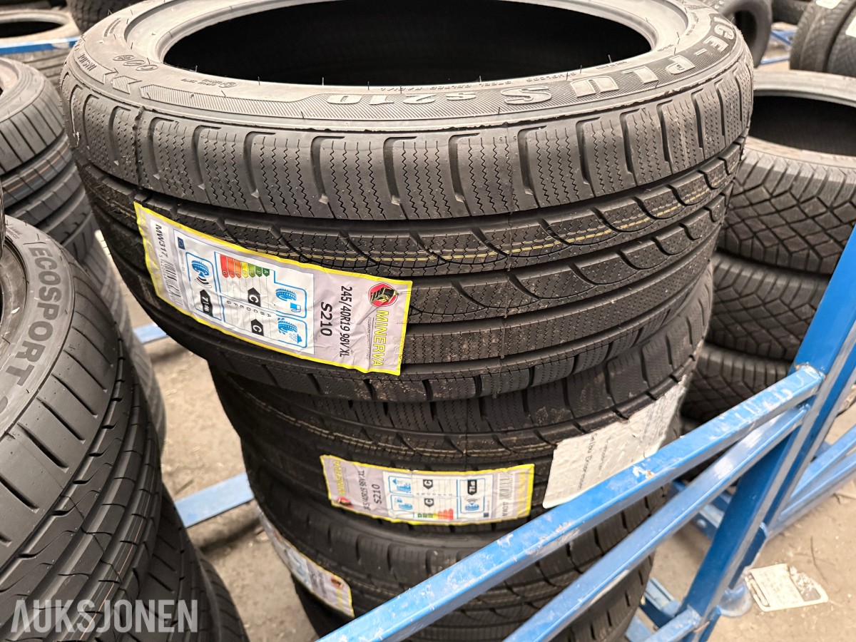 Lager av bildekk – selges samlet