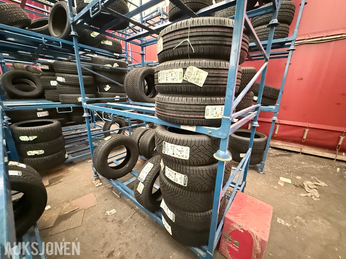Lager av bildekk – selges samlet