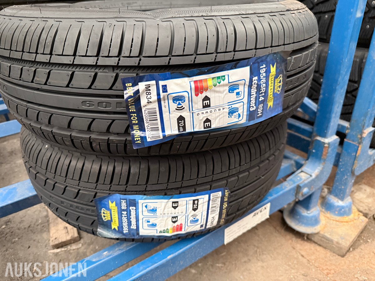 Lager av bildekk – selges samlet