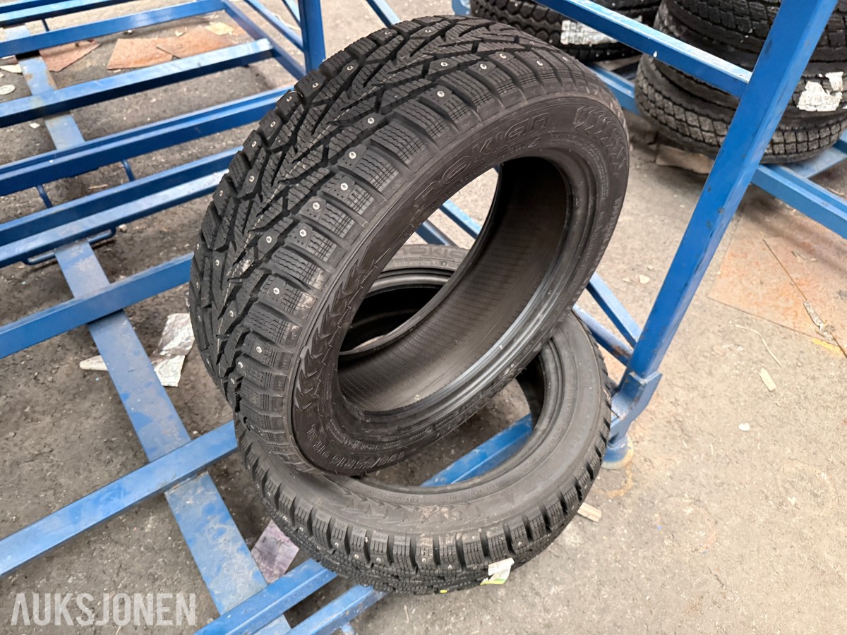 Lager av bildekk – selges samlet