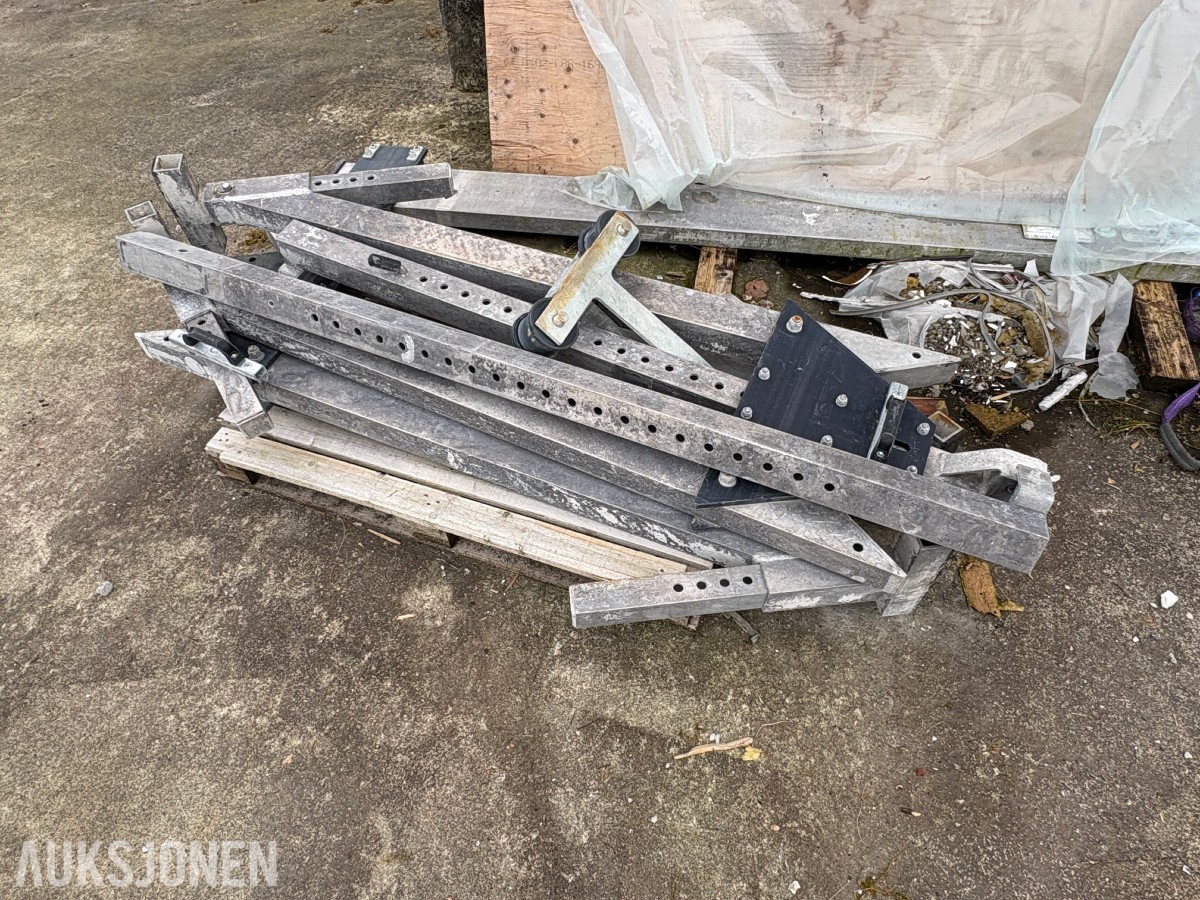 2014 20 fots container med omfattende saneringsutstyr – selges samlet