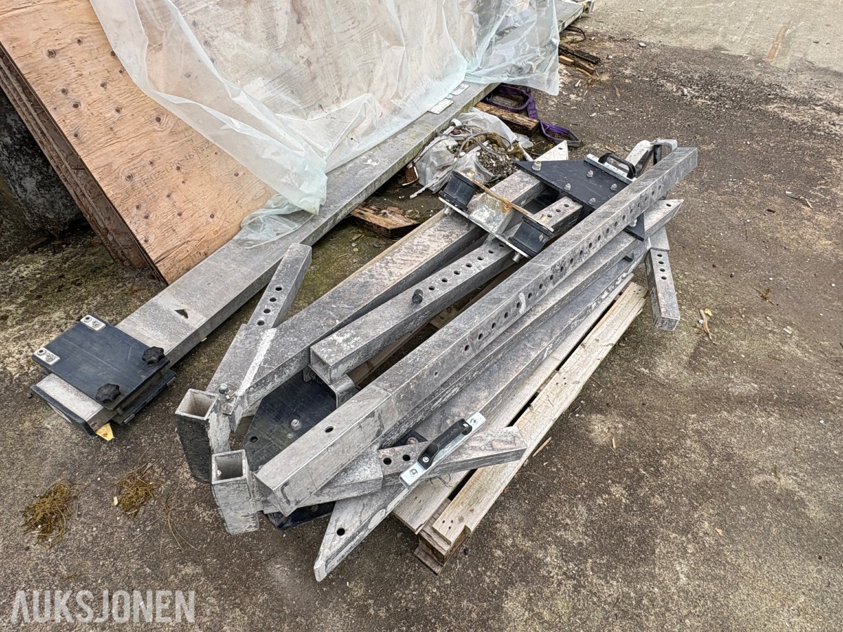 2014 20 fots container med omfattende saneringsutstyr – selges samlet