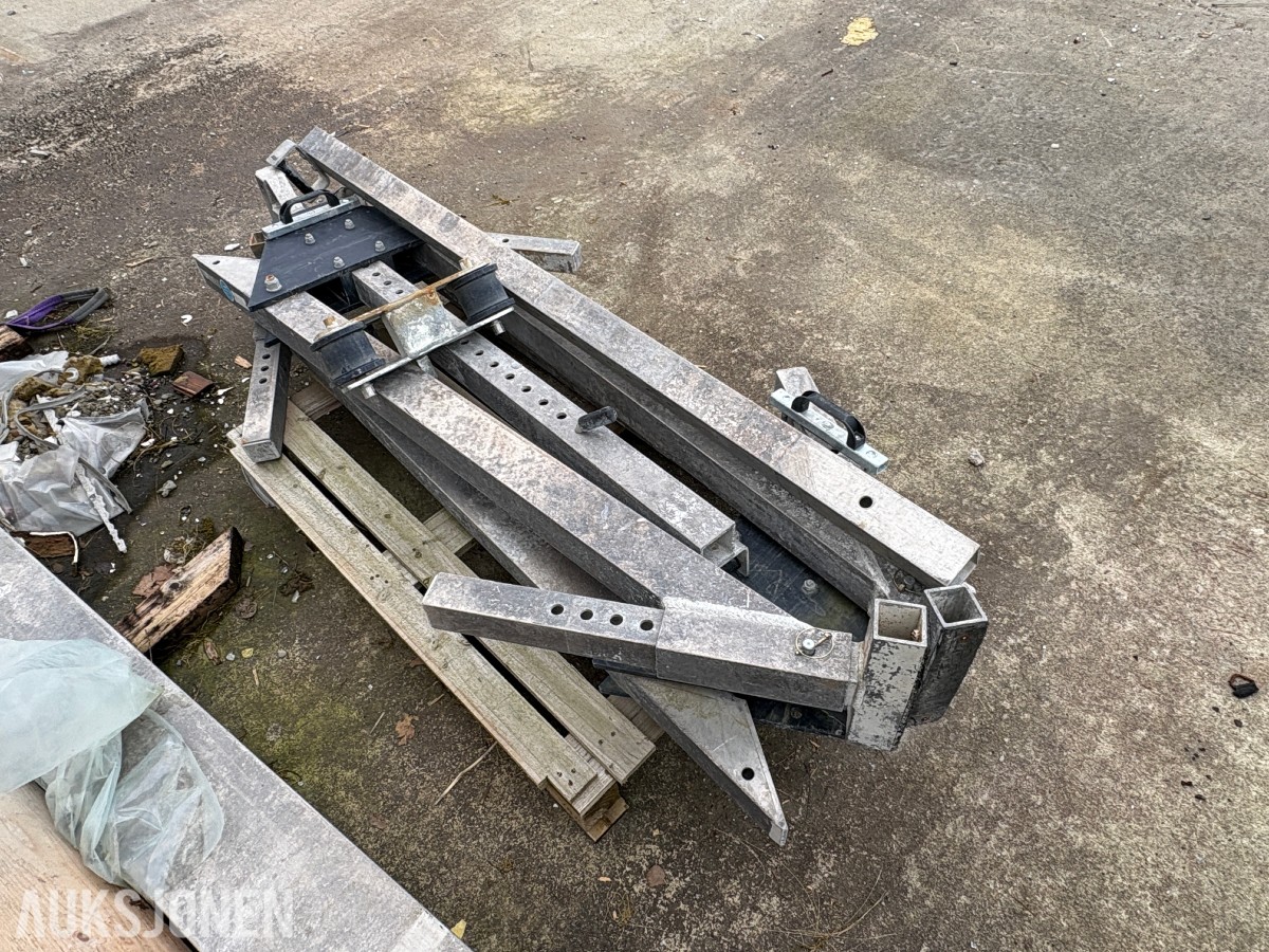2014 20 fots container med omfattende saneringsutstyr – selges samlet