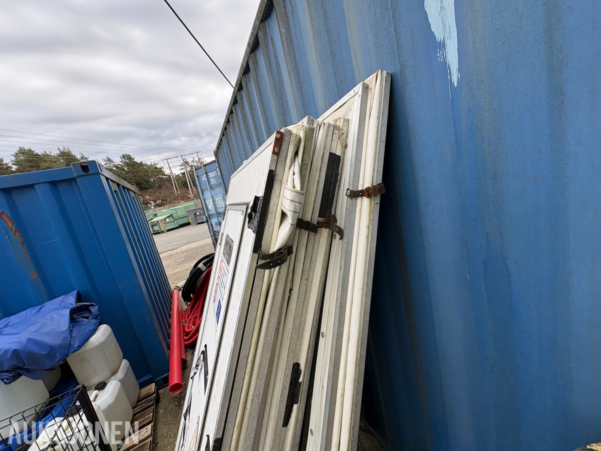 2014 20 fots container med omfattende saneringsutstyr – selges samlet