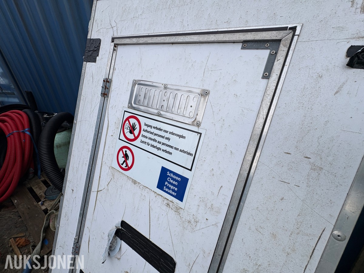 2014 20 fots container med omfattende saneringsutstyr – selges samlet