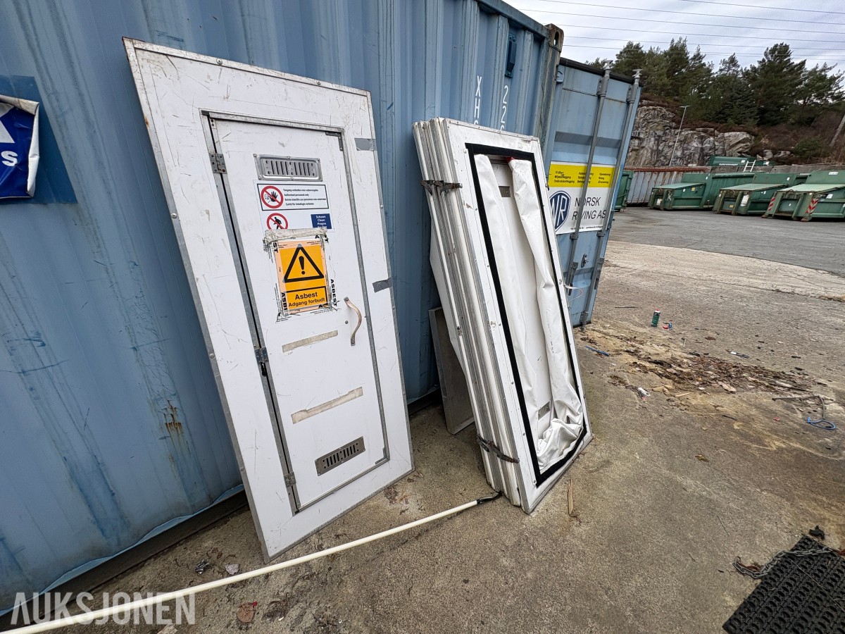 2014 20 fots container med omfattende saneringsutstyr – selges samlet