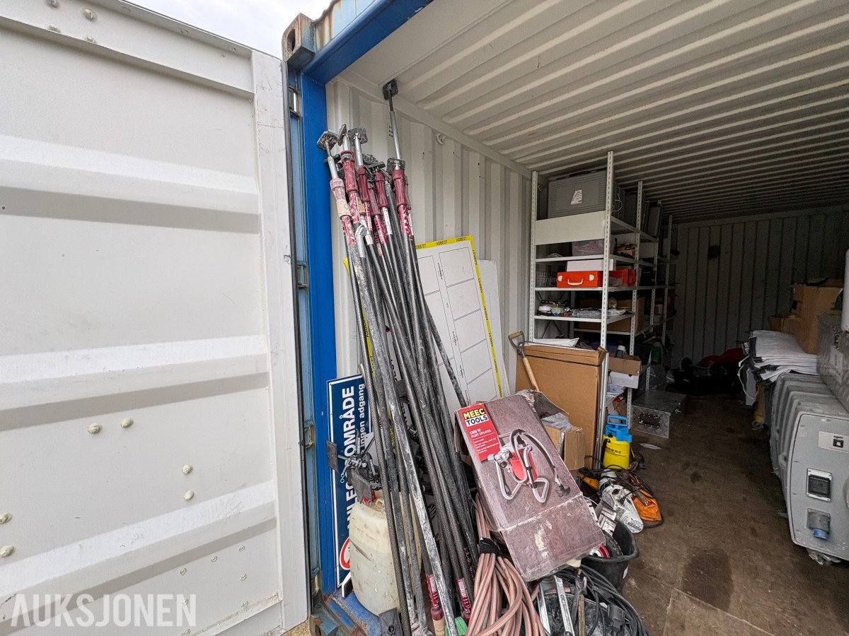 2014 20 fots container med omfattende saneringsutstyr – selges samlet