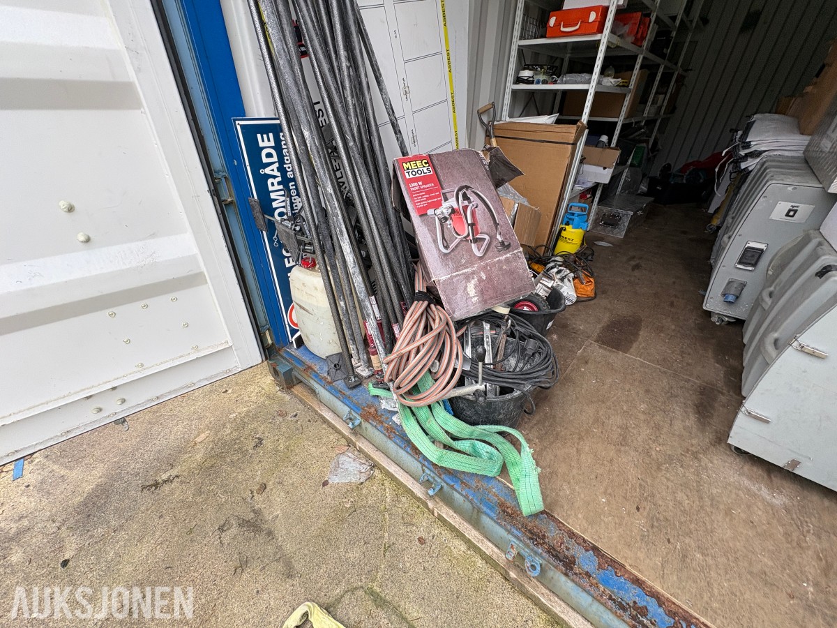 2014 20 fots container med omfattende saneringsutstyr – selges samlet