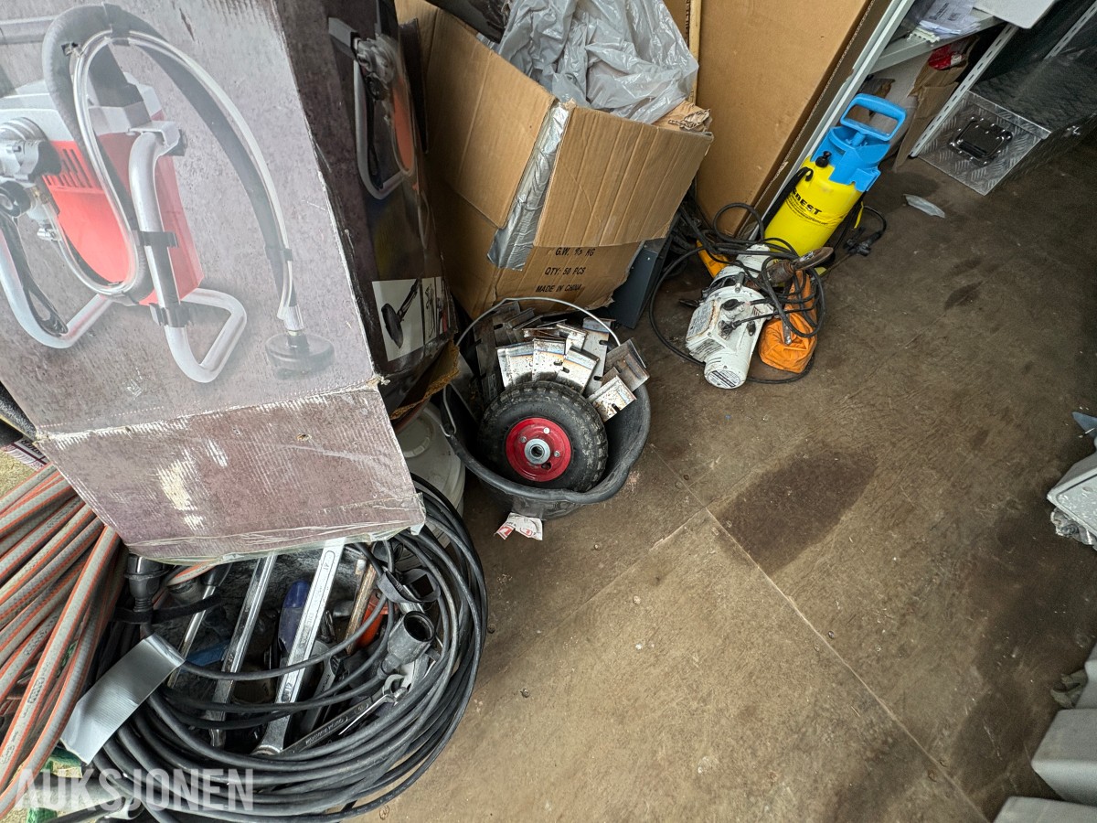 2014 20 fots container med omfattende saneringsutstyr – selges samlet