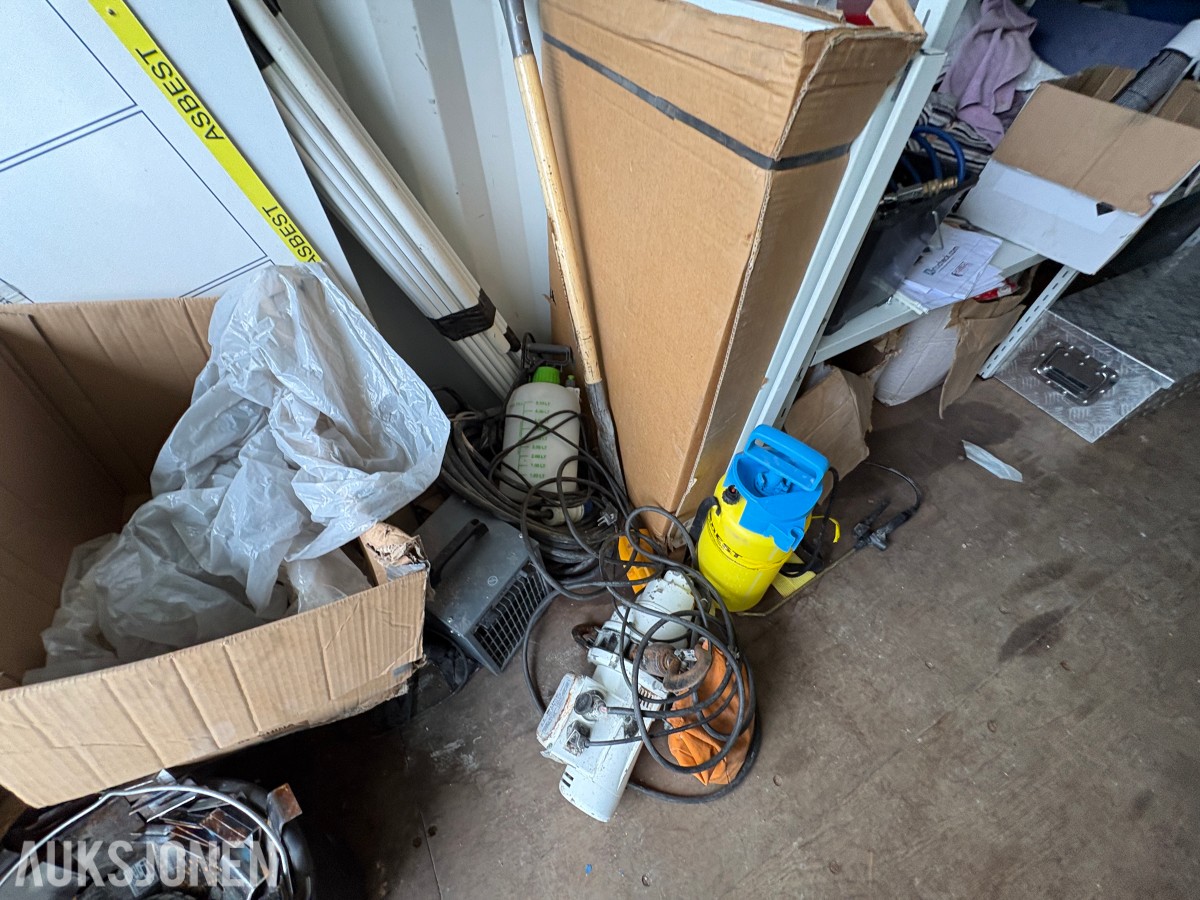 2014 20 fots container med omfattende saneringsutstyr – selges samlet