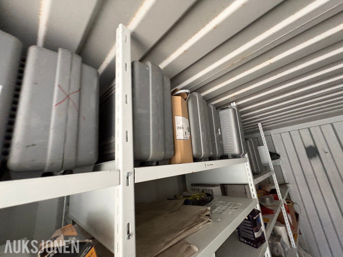 2014 20 fots container med omfattende saneringsutstyr – selges samlet