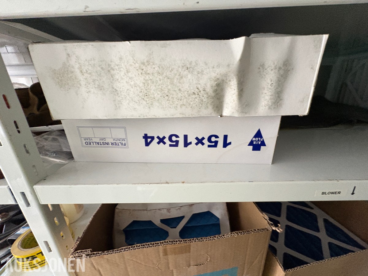 2014 20 fots container med omfattende saneringsutstyr – selges samlet