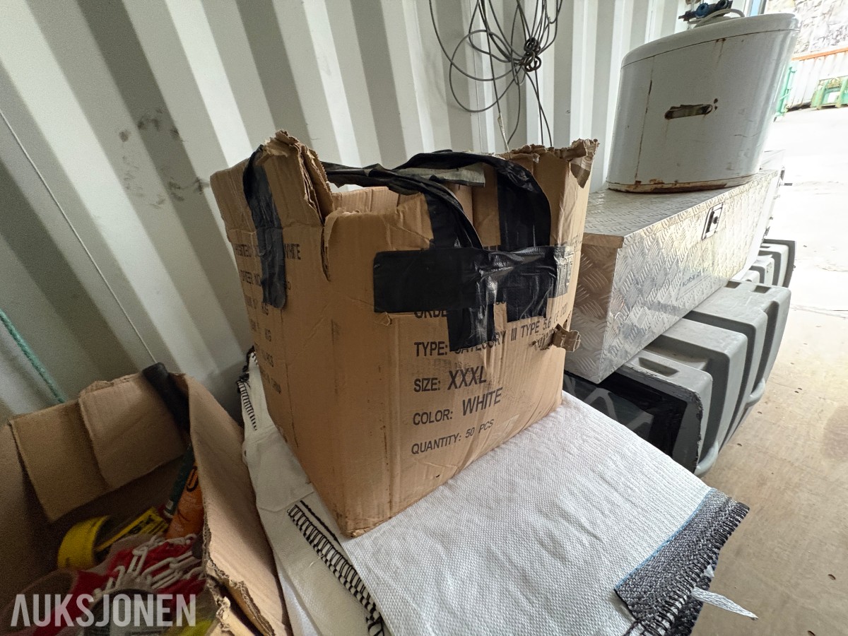 2014 20 fots container med omfattende saneringsutstyr – selges samlet