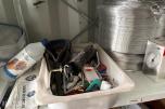 2014 20 fots container med omfattende saneringsutstyr – selges samlet