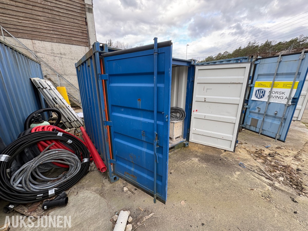 2021 10 fots container med innhold – diverse utstyr