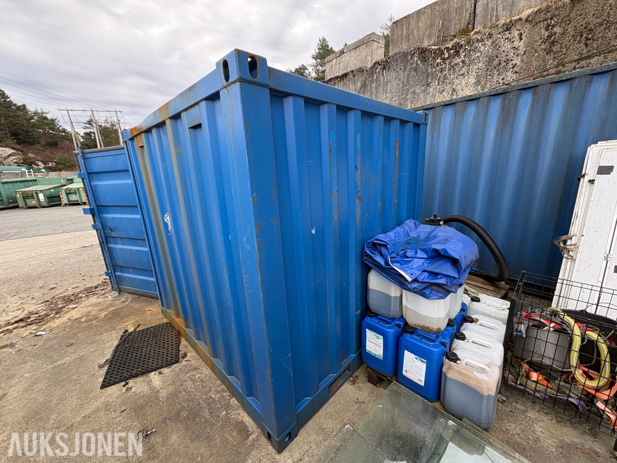 2021 10 fots container med innhold – diverse utstyr