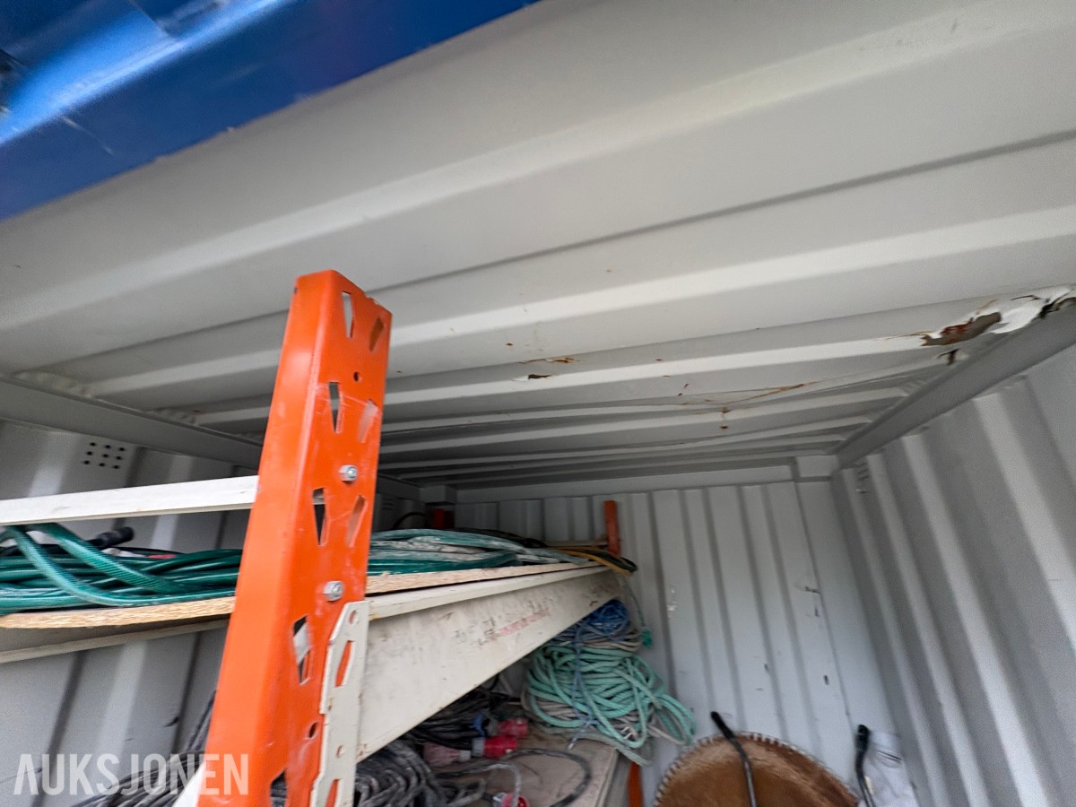 2021 10 fots container med innhold – diverse utstyr