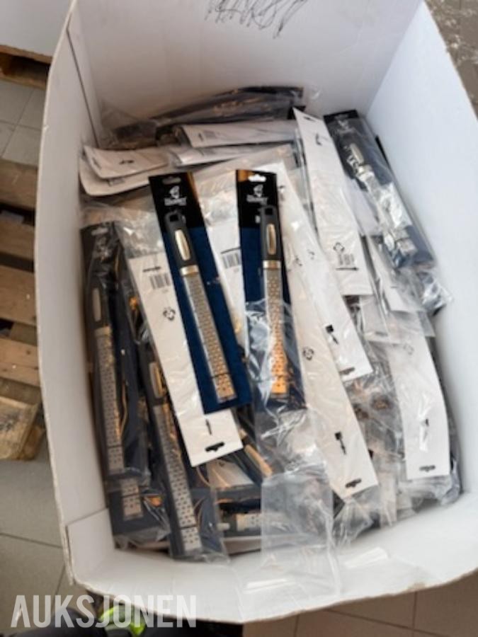varelager selges samle egnet for videresalg