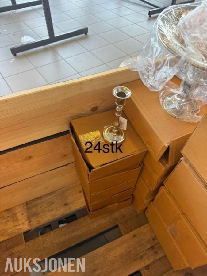 varelager selges samle egnet for videresalg