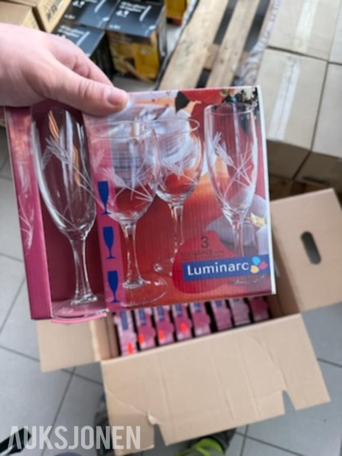 varelager selges samle egnet for videresalg