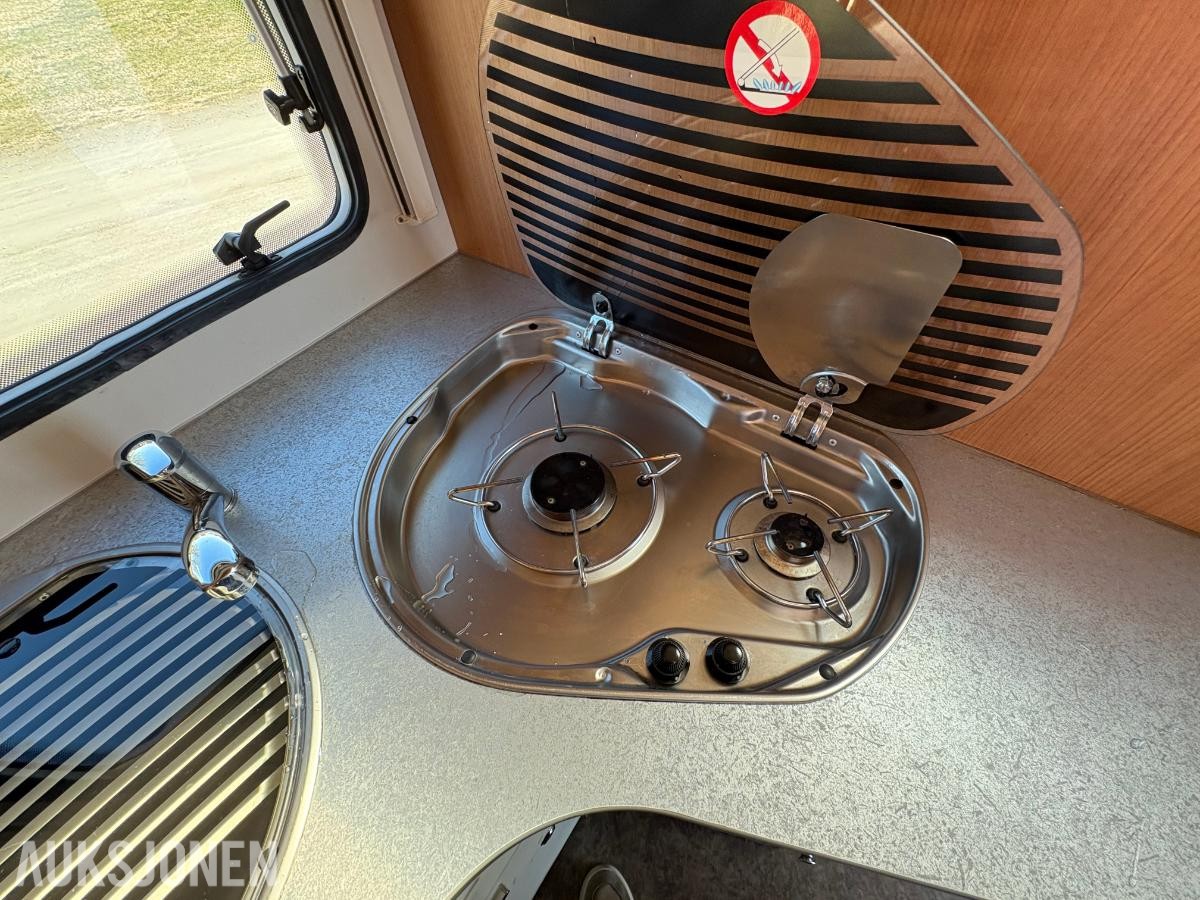 GENESIS 58 M12 SUNRO / SOLCELLE / WEBASTO / SOMMER + VINTERDEKK / REGKJEDE / MANUELLE /