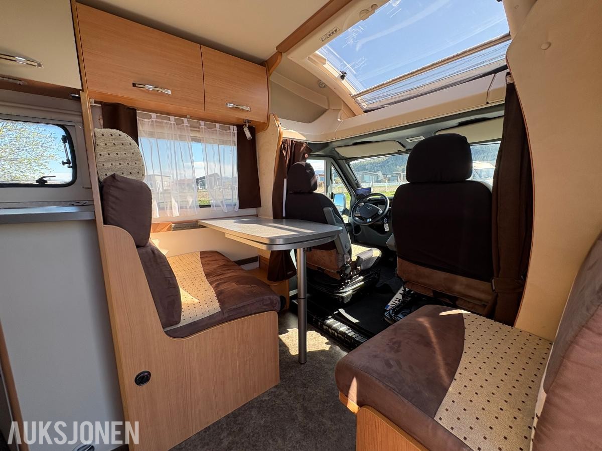 GENESIS 58 M12 SUNRO / SOLCELLE / WEBASTO / SOMMER + VINTERDEKK / REGKJEDE / MANUELLE /