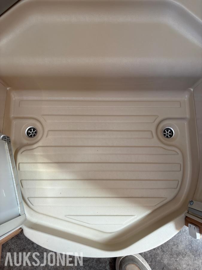 GENESIS 58 M12 SUNRO / SOLCELLE / WEBASTO / SOMMER + VINTERDEKK / REGKJEDE / MANUELLE /