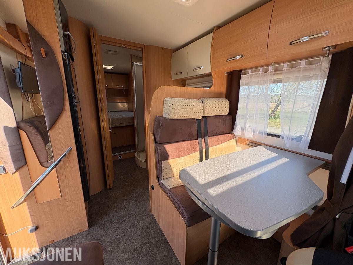 GENESIS 58 M12 SUNRO / SOLCELLE / WEBASTO / SOMMER + VINTERDEKK / REGKJEDE / MANUELLE /