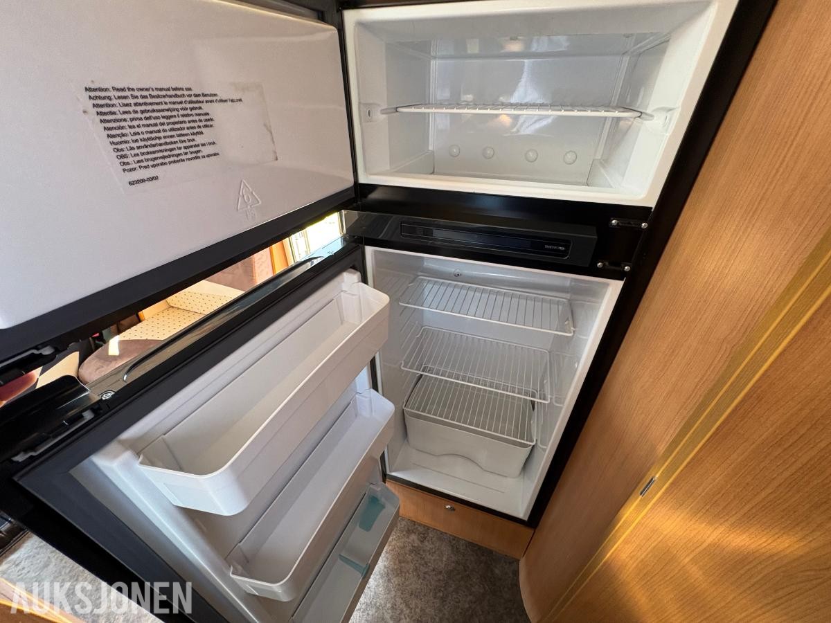 GENESIS 58 M12 SUNRO / SOLCELLE / WEBASTO / SOMMER + VINTERDEKK / REGKJEDE / MANUELLE /
